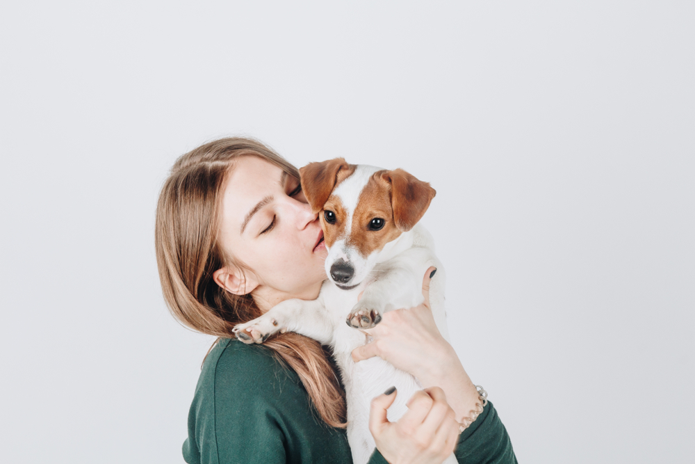 犬がキスを嫌がることがあるのはなぜ？その理由を詳しく解説します！