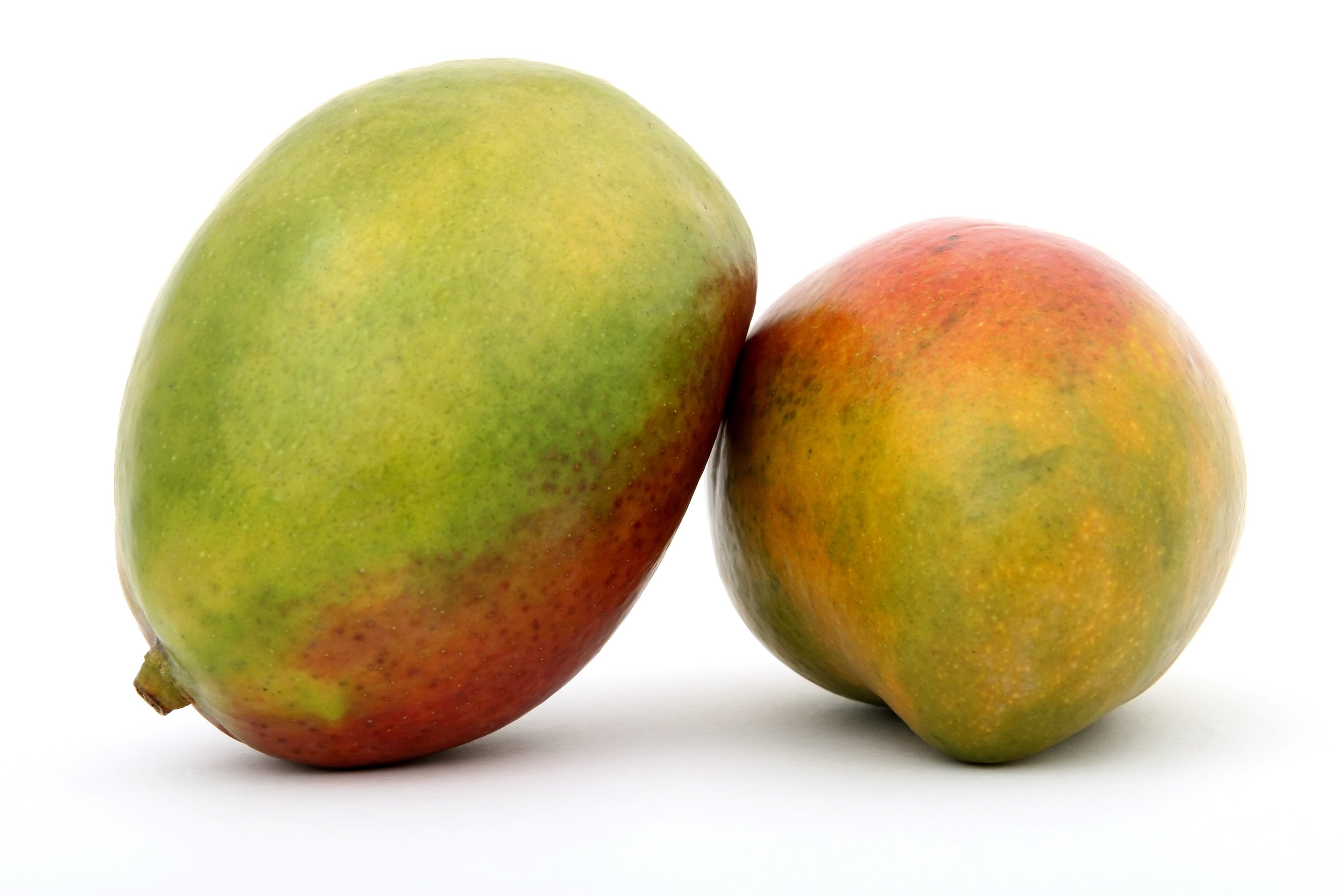 二つ並んだマンゴー