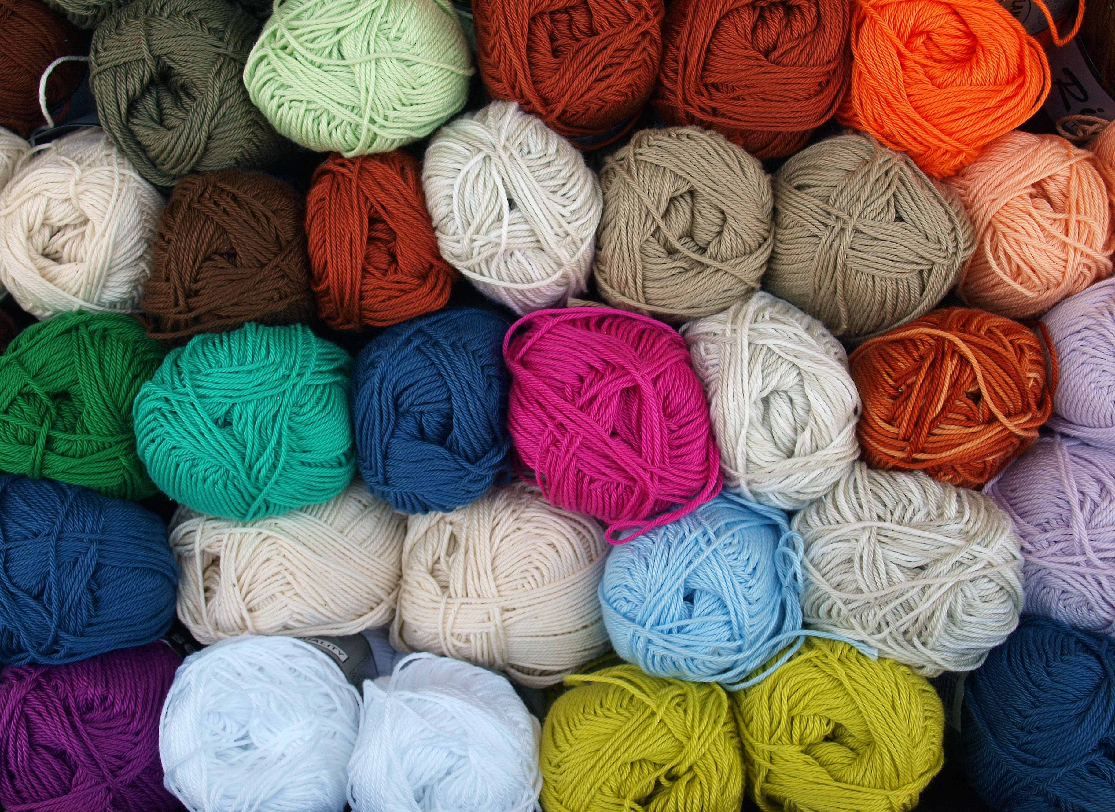 色々な種類の毛糸