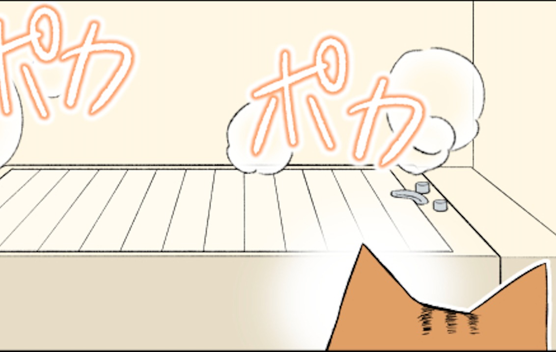 【漫画】第60話：“ポカポカ”♡日向ぼっこの代わりに意外な場所で体を温めるニャンコ【まさむねくん】