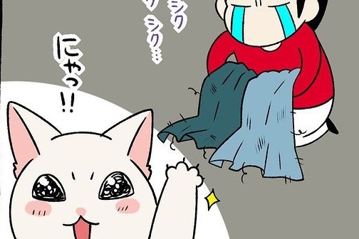 【漫画】第123話：高いカーテンでもお構いなし！爪でボロボロにする猫さん【すずらんちゃん】