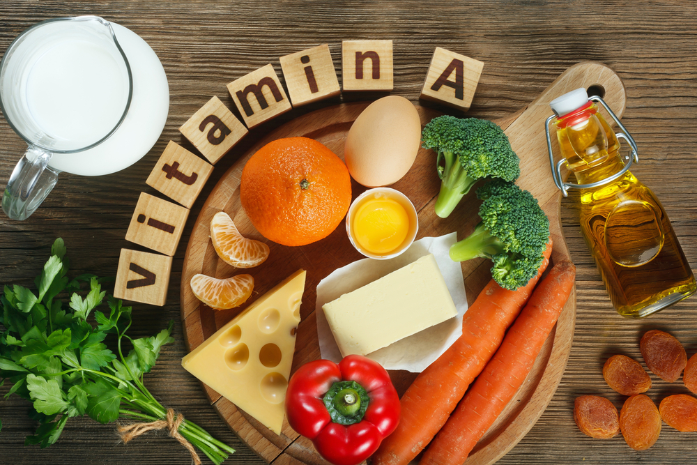 Vitamin A in food Natural products rich in vitamin A as tangerine, red pepper, parsley leaves, dried apricots, carrots, broccoli, butter, yellow cheese, milk, egg yolk and cod liver oil. 