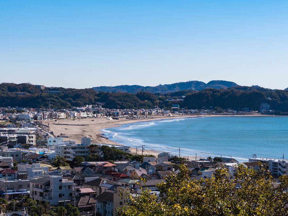 View of Yuigahama Beach from the hill in Shonan Area, Kamakura City, Kanagawa Prefecture, Japan. Yuigahama Beach in the southwestern part of Kamakura city, Kanagawa prefecture.